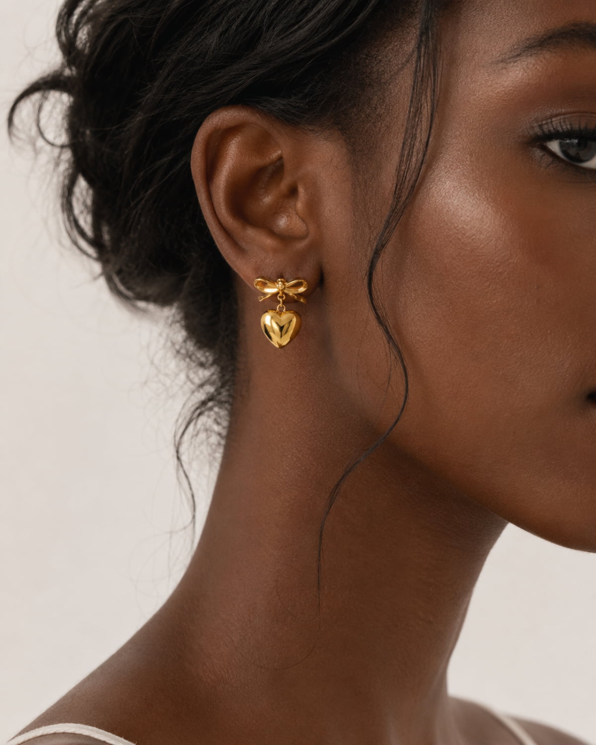 Amorette Bow Heart Earrings
