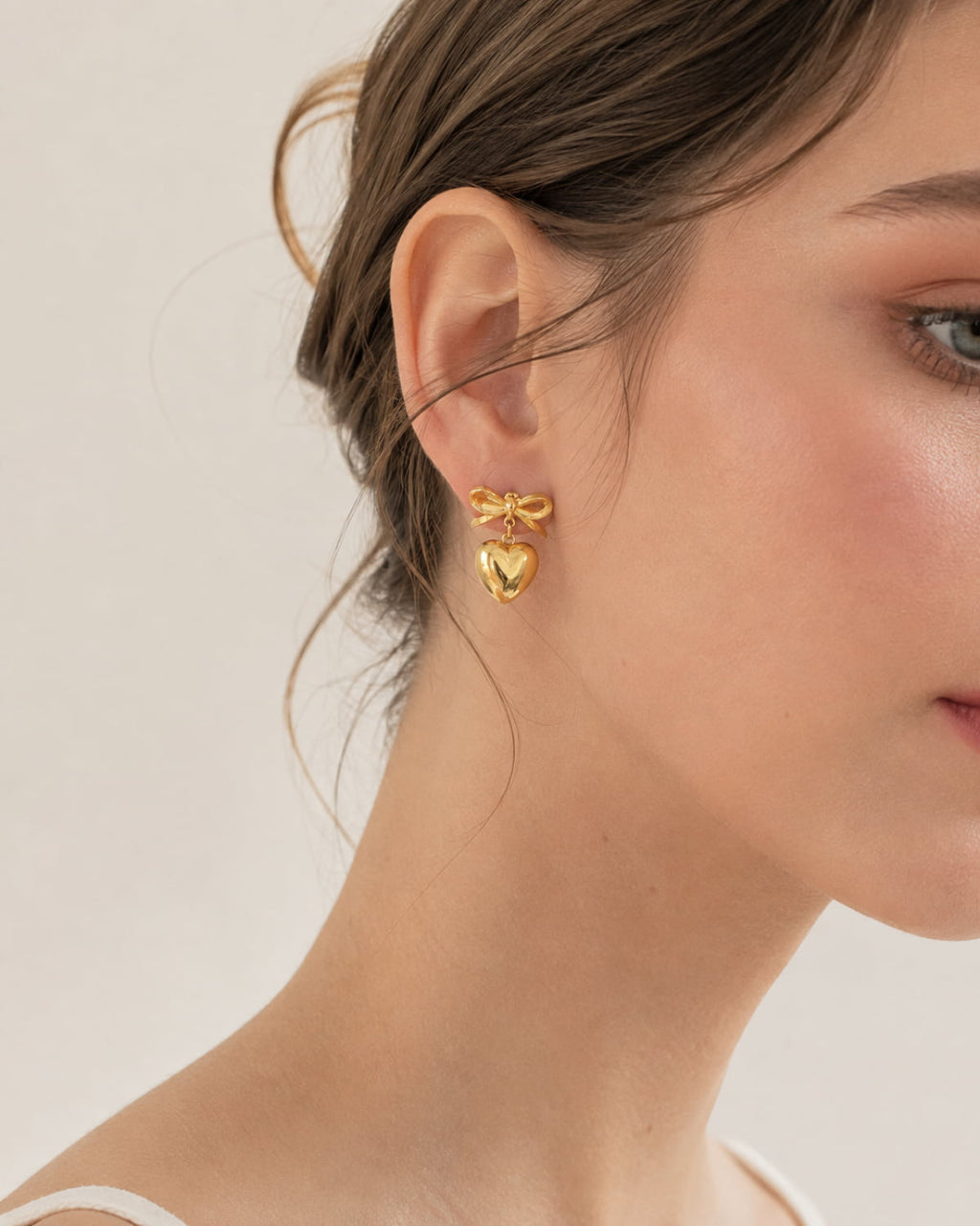 Amorette Bow Heart Earrings