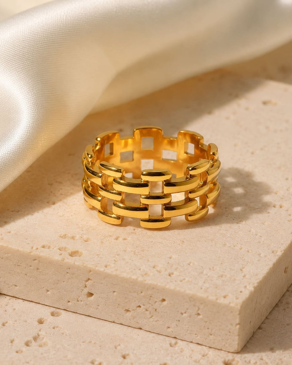 Aveline Link Ring