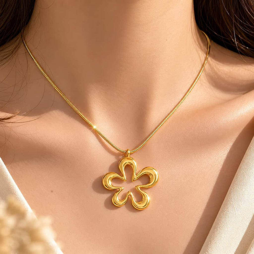Petalia Bloom Necklace