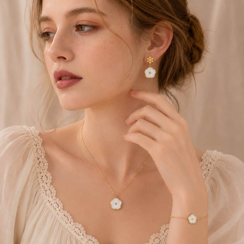 Blooma Shell Earrings