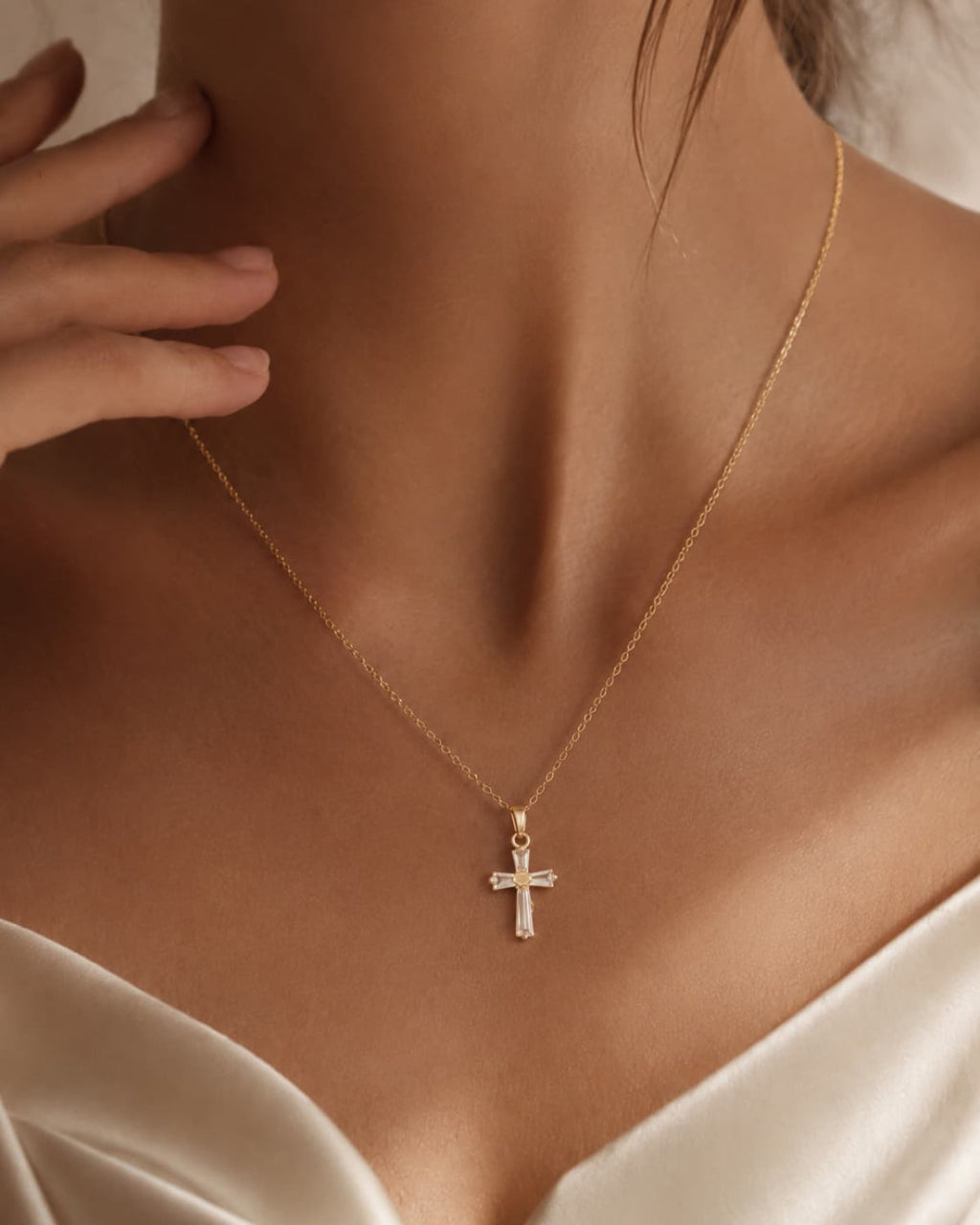 Veloria Radiant Cross Necklace