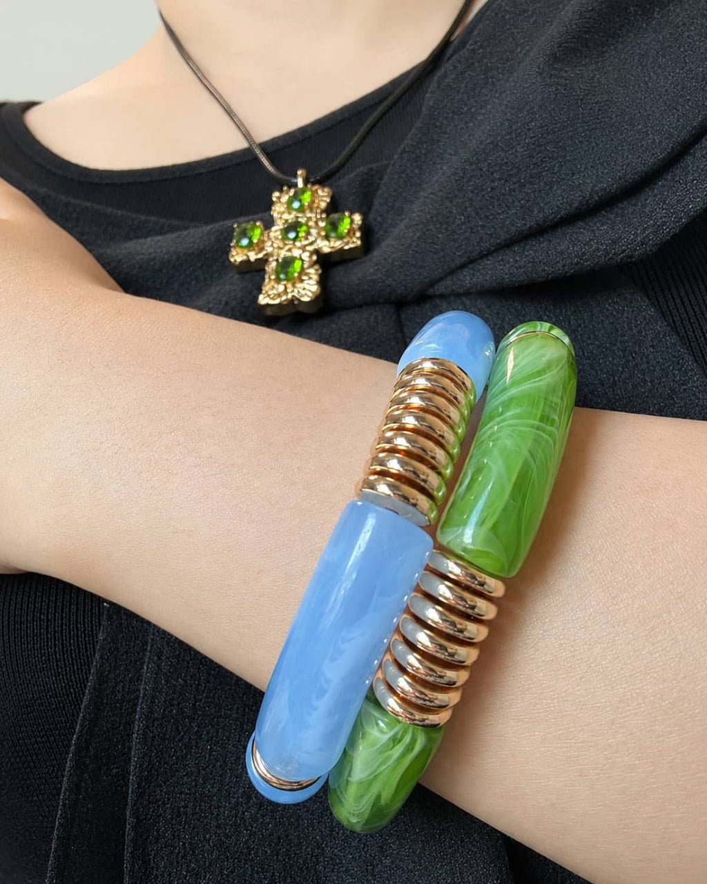 Meadow Blue Resin Bracelet Set