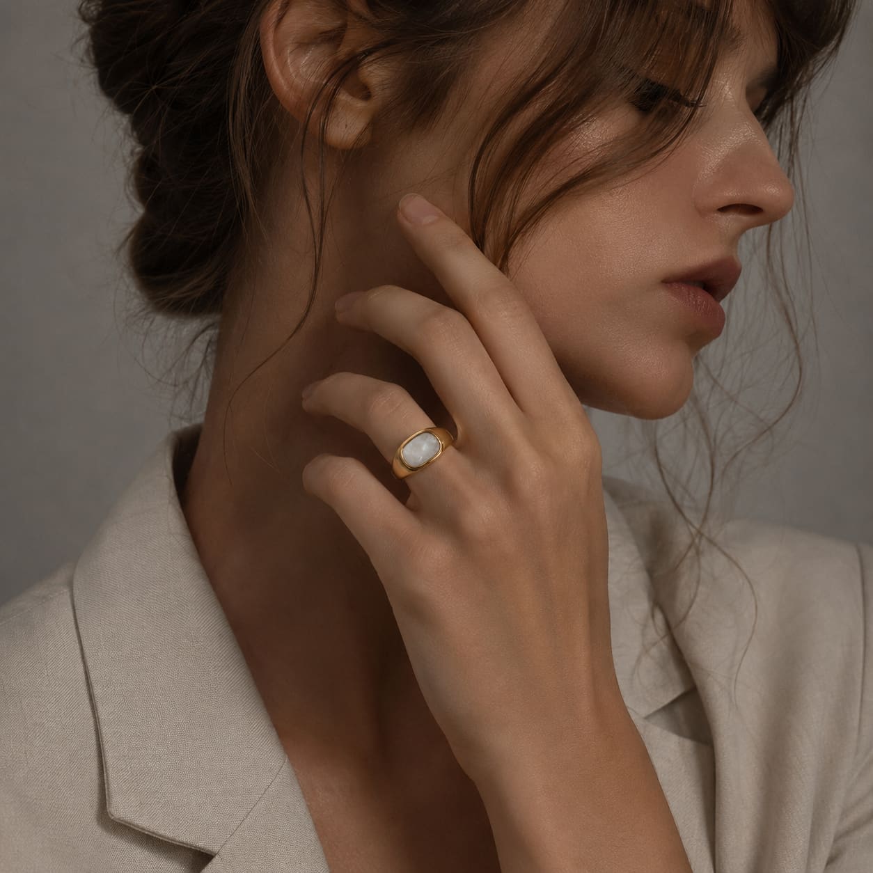 Maris Signet Ring