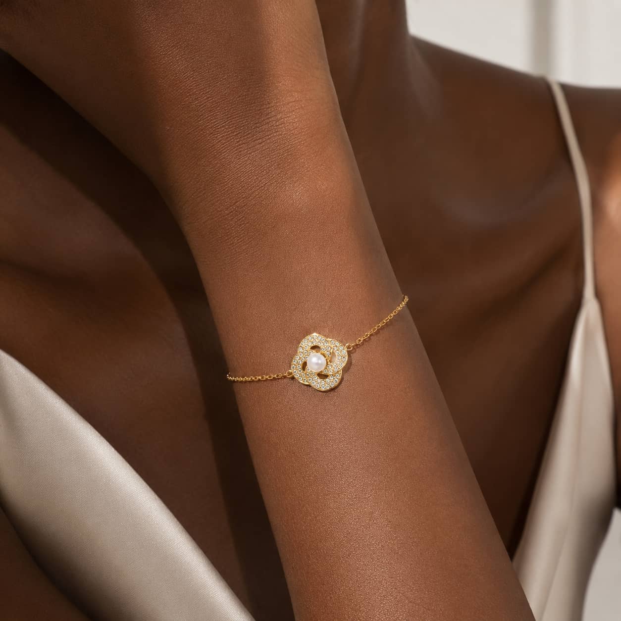 Lunara Halo Bracelet