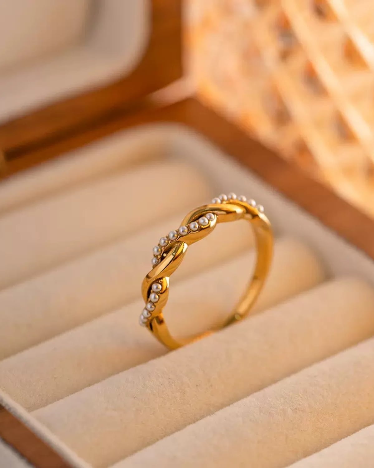 Pearl Twist Ring