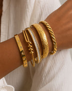 Radiant Line Armreif