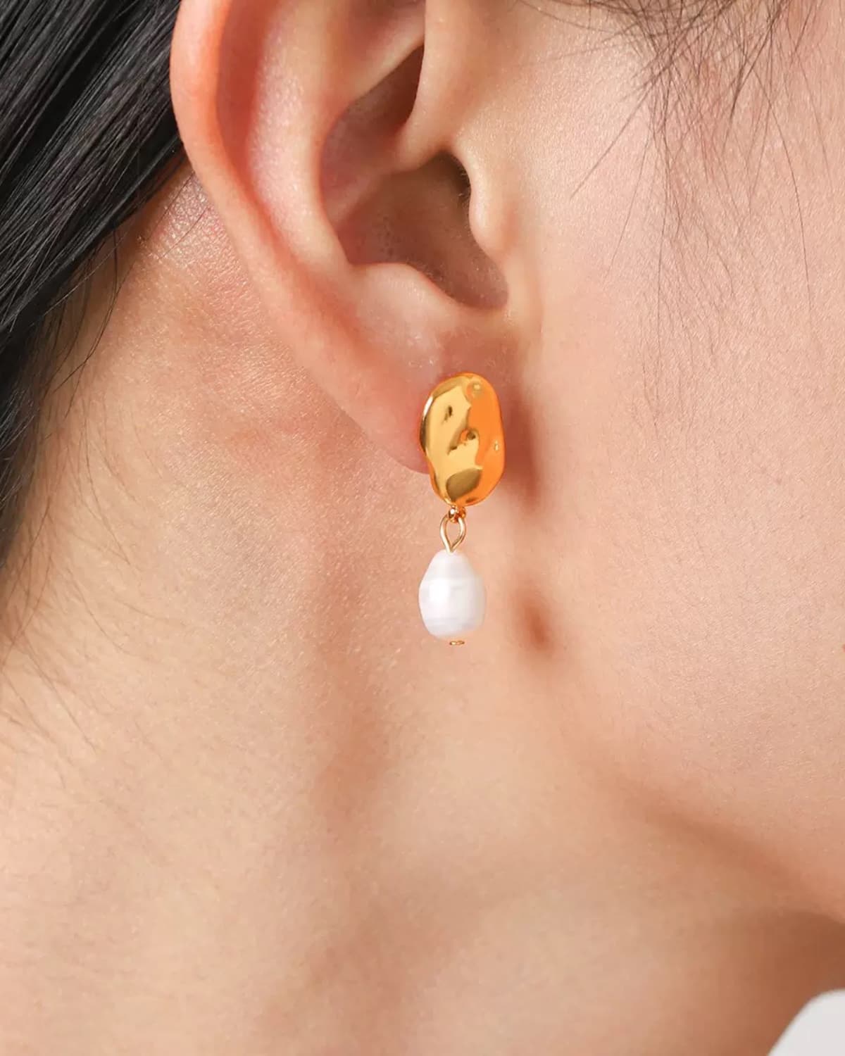 Selene Pearl Drop Earrings